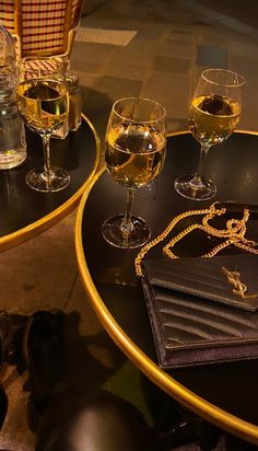 Ysl Model, Luxury Moodboard, Ysl Aesthetic, Kendall Jenner Bella Hadid, Ysl Purse, Black And Gold Aesthetic, Wallpaper Luxury, Aesthetic Luxury