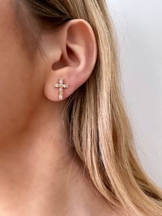 Are you looking for the perfect pair of tiny cross stud earrings for someone special this summer? Or unique gold filled cross earrings to spoil yourself? Made with dazzling cubic zirconia set on tarnish-free stainless steel and filled with 14K gold, my gold cross stud earring set is the perfect compliment to any outfit idea! My delicate CZ cross earrings are a great gift idea for any special occasion to all the women in your life. You can't go wrong when gifting my small cross earrings to your b Big Stud Earrings, Cross Earring, Cross Stud Earrings, Cross Earrings Studs, Cross Gift, Tiny Cross, Stud Earrings Gold, Ringe Gold, Dainty Studs