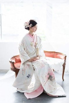 Japanese Wedding Dress Traditional, Kimono Wedding Dress, Japanese Wedding Dress, Japanese Wedding Kimono, Japanese Bride, Japan Dress, Japan Wedding, Traditional Asian Dress, Japanese Traditional Clothing