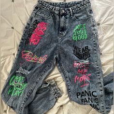 Never Worn! (I Accidentally Got The Wrong Size) Casual Jeans With Graffiti Print For Streetwear, Hip Hop Denim Bottoms With Graphic Print, Baggy Denim Jeans With Graphic Print, Shein High Waisted Graphic Ripped Jeans, Urban Jeans With Graphic Print On Denim, Womens Ripped Jeans, Streetwear Jeans, Engaged Shirts, Baggy Style