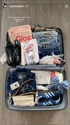 Packing Hacks Clothes, Travel Bag Essentials, Suitcase Packing, Bag Essentials, Packing List For Travel, Essential Bag, Newborn Pictures, Summer Pictures