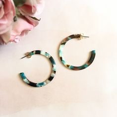 "Sea Green Tortoise Hoop Earrings, Lightweight Tortoise Shell Hoop Earrings, Dainty Hoop Earrings, Minimalist Hoop Earrings, Statement Hoops ◐ Size Diameter - 39mm (1.54\" inch) Thickness - 4mm (0.16\" inch) ◐ Other Colors Are Also Available (39mm Hoops) : Deep Green - https://www.etsy.com/listing/706404775 Blush - https://www.etsy.com/listing/706400941 Tuscan Yellow - https://www.etsy.com/listing/692549250 Iris & Fuscia Pink - https://www.etsy.com/listing/706403441 Jade Green - https://www. Tortoiseshell Hoop Earrings For Gift, Shell Hoop Earrings, Dainty Hoop Earrings, Statement Hoop Earrings, Earrings Dainty, Earrings Minimalist, Shell Earrings, Earrings Statement, Earrings Photo