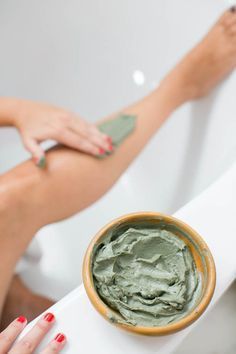 15 DIYs to Treat Yourself to an At-Home Spa Day | eHow Homemade Body Wraps, Desain Merek, Multani Mitti, Spa Night, Spa Water, Body Wrap, Spa Day At Home, Diy Spa