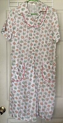 Vintage Women’s House Dress Housecoat Floral Granny Core Loungewear  | eBay Crossing Delancey, House Dress, Sleepwear Robe, Vintage Women, Brands Outlet, Waist Size, Vintage Ladies, Floral Pattern, Vintage Outfits