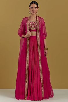 Magenta Organza Lehenga Set Design by Ikshita Choudhary at Pernia's Pop Up Shop 2023 Pleated Lehenga, Cape For Women, Haldi Outfits, Crop Top Skirt Set, Gaun Fashion, Patterned Crop Top, Embroidered Crop Tops