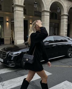 Dark Elegant Aesthetic, Rich Girl Outfit, Outfits Timeless, Fashionista Aesthetic, Winter Outfits 2024, Old Money Winter, Rich Girl Outfits, Elegant Classy Outfits, Rich Girl Aesthetic