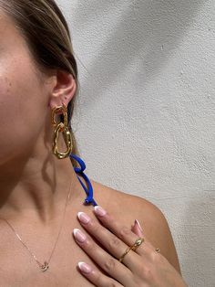 Gold Dangle Earrings - These unique boho make quite the statement! Perfect for dressing up a nice top or on a beach vacation! These interlocking double hoops absolutely stun. 18k gold & stainless steel Length: 11x11cm Weight: about 3oz - water/sweat resistant - gold filled - Style: Minimalist WHY VASI Jewelry? - Ethically sourced gems and stones - Made with recycled gold - Handmade or designed/sourced - Shop local (based in Chicago) - Beats major competitors prices  - Long lasting quality - Mode Trendy Chunky Gold Earrings, Chunky Gold Metal Earrings, Gold Chunky Earrings As Gift, Gold Chunky Earrings For Gift, Bold Handmade Gold Earrings, Bold Jewelry With Matching Dangle Earrings, Trendy Gold Earrings With Chunky Chain, Bold Gold Drop Earrings, Bold Dangle Jewelry For Party