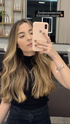 Baby Lights Rubio, Baby Lights Hair Blonde, Golden Brown Hair Color, Brown Hair Inspo, Wella Hair, Brunette Balayage Hair, Blonde Hair Inspiration, Balayage Brunette, Hair Color Balayage