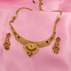 Gold Necklace Set 30 Grams, Indian Gold Jewelry, Gold Jewelry Set, 22k Gold Necklace, Lace Suit, Handmade Gold Jewellery, Gold Jewelry Sets, Yellow Gold Necklace, Gold Necklace Set