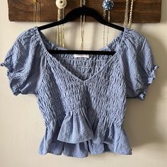 Never Worn I Love This Top. Just Haven’t Had An Opportunity To Wear It Blue Ruched Short Sleeve Top, Casual Blue Ruched Top, Casual Light Blue Ruched Top, Blue Periwinkle, Peasant Sleeve, Puff Sleeve Crop Top, Ruffle Crop Top, Twist Top, Gingham Tops