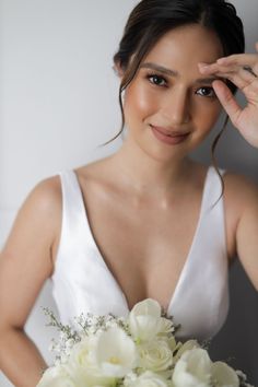 Are Beautiful Weddings Possible Now? | Philippines Wedding Blog Morena Makeup Filipina Wedding, Bridal Makeup Half Asian, Bride Makeup Brown Eyes Asian, Brown Skin Bride Makeup, Wedding Make Up Natural Asian, Classic Makeup Wedding, Make Up For Morena Skin Filipina Wedding, Soft Glam Make Up Asian, Simple Wedding Makeup Brunette