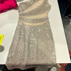 Fashion Nova Sequins Dress. Bodycon Style Dress. One Shoulder Dress With See Through Lace For Detail And Zipper On Left Side Of Dress. Bodycon Style, Sequins Dress, Dress One Shoulder, Nice Outfits, Sewing Diy, Fashion Nova Dress, Dress Bodycon, Bodycon Fashion, Dress First