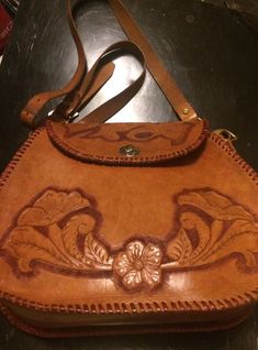 Amazing vintage hand tooled large bag/cowgirl purse/vintage leather tooled purse/BoHo/festival like Hand Tooled Satchel Shoulder Bag For Festival, Hand Tooled Leather Satchel For Festival, Western Style Hand Tooled Shoulder Bag For Travel, Hand-tooled Leather Bags For Western-themed Events, Western Style Hand Tooled Brown Shoulder Bag, Vintage Brown Hand Tooled Shoulder Bag For Daily Use, Western Style Brown Hand Tooled Shoulder Bag, Traditional Hand Tooled Saddle Bag, Hand Tooled Leather Bags For Western-themed Events