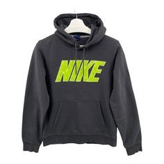 NIKE Blue Tag Women's Small Pullover Spellout Hoodie Sweatshirt Center Pocket All measurements taken when laying flat in inches. Please measure your favorite shirts to assure proper fitment! Shoulder to shoulder 16" Pit to pit 19" Sleeve 25" Length 24" Thanks for looking and make sure to stop by our shop! Nike Sweatshirt With Logo For Streetwear, Nike Athleisure Hoodie With Logo Print, Nike Hoodie For Sports Season Streetwear, Nike Hoodie For Streetwear During Sports Season, Nike Hoodie For Streetwear During Sports Events, Nike Sportswear Hoodie With Logo Print, Nike Sports Hoodie With Logo Print, Nike Crew Neck Hoodie For Streetwear, Adidas Logo Hoodie For Streetwear