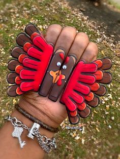 Thanks Giving Nails Acrylic Coffin, Nail Inspo Fall Simple, Cute Nails Acrylic Thanksgiving, Simple Thanks Giving Nails, Cute Fall Nail Ideas Almond, Weird Nails Funny, Short Simple Nails Fall, Preppy Thanksgiving Nails, Cute Thanks Giving Nails