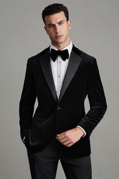 Velvet Tuxedo Men, Tuxedo Black Men, Men In Tuxedo, Black Velvet Jacket Outfit, Black Suit Bow Tie, Velvet Jacket Outfit, Black Velvet Tuxedo, Bow Tie Tuxedo, Black Tuxedo Wedding