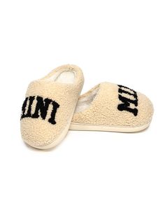 Our kids cozy slippers are super soft and keep your feet warm. Made with non slip rubber bottoms which can be worn inside or outside. Matches perfectly with our adult Mama Slippers! Little kid fits kid's shoe size 9-12 (apprx. ages 3-5) Big kid fits kid's shoe size 1-3 (apprx. ages 6-8) *Indoor/ Outdoor use * Unisex * Machine washable Indoor Outdoor Slippers, Cozy Slippers, Comfy Slippers, Planner Gift, Pen Accessories, Outdoor Slippers, Slippers Cozy, Slipper Socks, Exercise For Kids