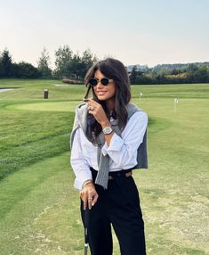 Golf Wife Outfit, Skandinavian Fashion, Golf Outfits Women, Causual Outfits, Fashion Mode, Mode Inspiration, Golf Outfit, Elegant Outfit