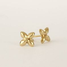 These are modern flower gold studs handcrafted of yellow 14k solid gold, with a highly shiny finish.They are delicate and comfortable, perfect for everyday’s wear. Unique gold earrings that will add a fine touch to your appearance and will look great with any style.14k solid gold ear backs are included.Earring's diameter (from one outer end of a petal leaf, to the outer end of the opposite petal leaf) is 8.3 mm = ~0.3 inch *I can make these earrings in matte finish upon request.* The earrings wi 14k Yellow Gold Flower Earrings For Anniversary, Yellow Gold Flower Earrings In 14k, 14k Yellow Gold Flower Earrings Fine Jewelry, 14k Yellow Gold Flower Earrings, Formal Yellow Gold Sterling Silver Flower Earrings, Dainty 14k Yellow Gold Flower Earrings, Minimalist 14k Gold Jewelry With Flower Shape, Minimalist 14k Gold Flower-shaped Jewelry, Luxury Yellow Gold Flower Earrings As Gift