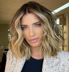 Voluminous Lob with Textured Waves Lobs For Thick Hair, Layered Bob For Thick Hair, Bob Haircut Back, Voluminous Lob, Long Stacked Haircuts, Choppy Layered Bob, Bob For Thick Hair, Long Graduated Bob, Long Shaggy Bob