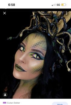 Costume Medusa, Halloween Medusa, Medusa Halloween Costume, Medusa Makeup, Karneval Diy, Cheek Bones, Medusa Costume, Cute Halloween Makeup, Diy Halloween Costumes For Women