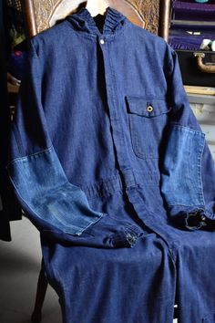 50s Vintage OVERDIER MFG CORP Universal Chicago Coveralls Denim Coverall Size L Shoulders: 50cm Pit to pit:58cm Waist : 54 cm Sleeve:64cm full length: 169cm Follow us: @ban_secondhand_goods Thank you for checking us out :) Vintage Denim Blue Overalls With Pockets, Vintage Cotton Denim Jumpsuit With Button Closure, Vintage Denim Blue Jumpsuit With Pockets, Retro Denim Blue Overalls With Pockets, Vintage Medium Wash Denim Jumpsuit For Work, Vintage Denim Overall Jumpsuit For Fall, Retro Blue Denim Jumpsuit With Pockets, Vintage Denim Workwear Jumpsuit, Vintage Denim Blue Cotton Jumpsuit