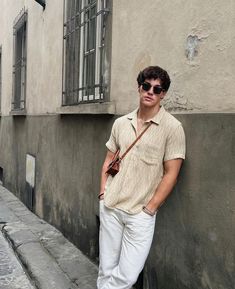 Stylish Outfits For Men Summer, Men In Linen Shirt, Men’s Summer Linen, Italy Man Style, Men Outfits Italy, Men’s Fashion Linen Shirt, Men In Europe Fashion, Greek Style Outfit Men, Men Outfits Linen