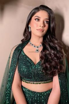 Hairstyle For Lehenga, Pakistani Wedding Hairstyles, Reception Hairstyles, Lehenga Hairstyles, Hairstyles For Gowns, Bridal Hairstyle Indian Wedding, Engagement Hairstyles, Side Swept Hairstyles, Side Part Hairstyles