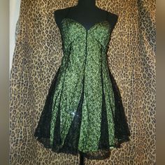 Work Your Magic Dress And Wings Set - Green Size Large Current Mood X Dolls Kill Nwt Current Mood Work Your Magic Dress And Wings Set - Green For Leavin' A Little Sparkle Wherever You Go! This Mini Dress Has A Stretchy Satin Charmeuse Construction, A Sheer Floral Lace Overlay With Sparkly Sequins, A Back Cutout With Hook-And-Eye Closures, Adjustable Shoulder Straps, And Comes With Wings!!! Halloween Lace Corset Dress For Party, Black Lace Mini Dress For Costume Party, Green Gothic Dress For Costume Party, Halloween Party Lace Dress, Glamorous Halloween Evening Dress, Glamorous Evening Dress For Halloween, Fitted Green Corset Dress For Costume Party, Halloween Lace Party Dress, Black Party Season Dress For Fancy Occasions