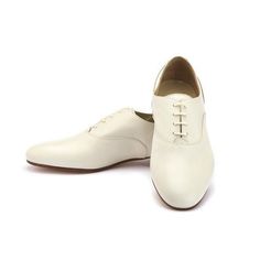 Francesina - Cream Leather | Axis Tango - Best Tango Shoes White Dress Shoes Men, White Shoes Men, Men's Wedding Shoes, Tango Shoes, Men Cream, White Dress Shoes, Street Shoes, White Wedding Shoes, Cream Shoes