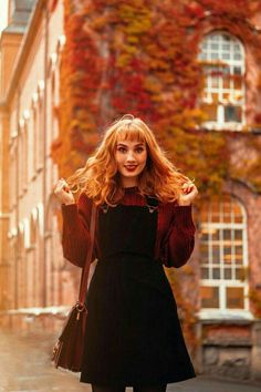 Rainy Day Dress Outfit, Corduroy Pinafore Dress, Preppy Outfit, Autumn Outfits, Mori Girl, Pinafore Dress, Autumn Aesthetic, Librarian