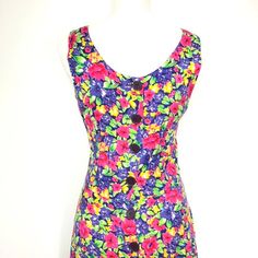 "Vintage 1980's S.Roberts Floral Maxi Dress Dress + Size 6 + Button up back + Sleeveless + Scoop Neck CONDITION: In great condition MEASUREMENTS: > Bust: 30\" > Waist: 28\" > Length: 45.5\" > Shoulder to Shoulder: 14\" > Underarm to Underarm: 15\" ** Note - All of the inventory in the store are used Vintage items, outside of the homemade beadwork. Please check out the pictures provided and read the description accordingly, as most of the items have some amount of wear from age. I Vintage Sleeveless Dress With Buttons, Vintage Sleeveless Buttoned Dress, Retro Sleeveless Dress With Buttons, Fitted Sleeveless Dress With Buttons For Beach, Spring Sleeveless Dress With Button Back, Sleeveless Spring Dress With Button Back, Vintage Multicolor Dresses With Buttons, Vintage Multicolor Buttoned Dresses, 70s Prairie Dress