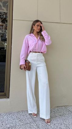 Cream Pants Outfit, Smart Casual Work Outfit Women, Summer Business Casual Outfits, Formal Chic, New Look Fashion, Lawyer Fashion, Celebrity Casual Outfits, Cream Pants, Office Casual Outfit