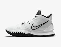 the nike zoom basketball shoe in white and black