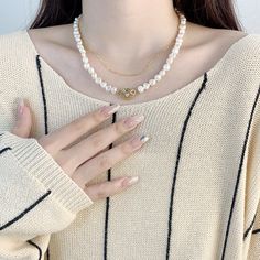 Style: Women Material: S925 Sterling Silver, Baroque Pearl Pearl Type: Cultured Pearl Color: White Pearl Size: 4-5mm Necklace Length: 42cm Pearl Choker Necklace, Gold Choker Necklace, Pearl Types, Pearl Choker, Pearl Color, Style Women, Pearl Size, Baroque Pearls, Pearl Ring