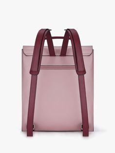 Le sac à dos Vintage Belladonna est un style classique présentant des lignes sophistiquées et des proportions structurées. La silhouette est fabriquée à partir de cuir végétalien rose et blanc avec un intérieur en polyester doux et est améliorée par une quincaillerie en métal fini et un logo écosusi exclusif sur le volet. La poignée supérieure et les bretelles réglables permettent à ce sac de transporter ce sac pour les femmes à la main ou à l'arrière.

Caractéristiques

12 "L / 15" H / 6 "W, ad Vintage Backpacks, Un Logo, Xiamen, Pink Backpack, Powder Pink, Bagpack, Pink Brown, Pink Leather, Gold Finish