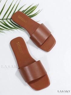 Lasaky - Simple and Chic Vintage Casual Sandals with Flat Soles and Open Toes for Outdoor Wear Casual Beach Sandals, Casual Beach Wear, Womens Beach Fashion, Modern Sandals, Beach Slides, Baby Hair Clips, Beach Slippers, Comfortable Flats, Womens Sandals Flat