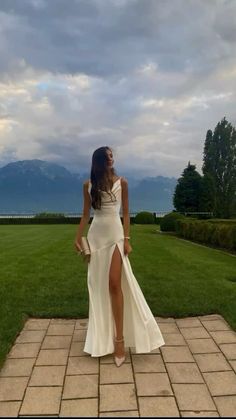 Yr 10 Formal Dresses, Grad Dresses University, Fitted White Backless Dress For Prom, Long Elegant Dresses Classy, White Floor-length Gala Dress, Graduation Dress University Formal, White Backless Maxi Dress For Prom, White Satin Summer Prom Dress, Year 12 Formal Dresses