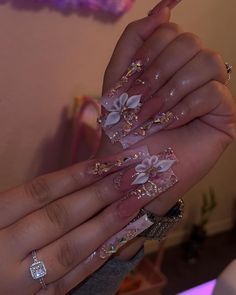 Nails Art Simple, Nail Art 2022, Design Nails Art, Pink Bling Nails, Nail Art Aesthetic, Nail Art Trendy, Nail Art 2023, Nail Art For Short Nails, Art For Short Nails