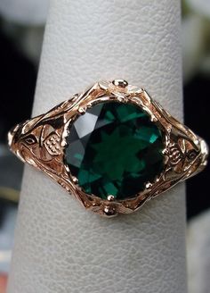 Emerald green ring Rose Gold Emerald Ring, Emerald Gold Ring, Emerald Art, Corset Design, Natural Emerald Rings, Antique Filigree, Green Emerald Ring, Detailed Ring, Ring Rose Gold