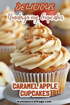 Apple Caramel Cupcakes, Thanksgiving Diy Desserts, Easy Thanksgiving Baking Recipes, Cute Thanksgiving Dessert Ideas, Thanksgiving Deserts Creative, Thanksgiving Dessert Recipes Easy, Fall Cupcake Flavors, Simple Thanksgiving Desserts, Thanksgiving Themed Desserts