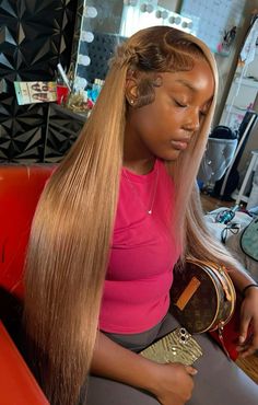 Honey Blonde Braided Hairstyles, Birthday Hairstyles Lace Fronts, Highlighted Wig On Dark Skin, Honey Brown Wig Install, Ash Blonde Hair Black Women Dark Skin, Highlight Wig Styles For Black Women, Black And Blonde Highlight Wig, Side Part Wig With Braid, Honey Blonde Wig Dark Skin