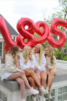 #chiomega #chio #sorority #photoshoot #inspo #greeklife Sorority Picture Ideas, Sorority Instagram Posts, Sorority Exec Photoshoot, Sorority Photoshoot Ideas, Alpha Phi Red Dress Gala, Sorority Instagram Ideas, Sorority Pics, Publicity Ideas, Exec Photoshoot