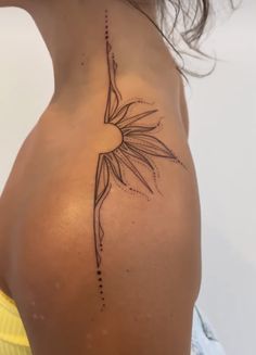 Spiritual Hip Tattoo, Sun Knee Tattoos Women, Sun Band Tattoo, Thigh Tats For Women Stencil, Top Of The Shoulder Tattoos For Women, Woman Side Tattoo, Sun Tattoo On Hip, Tattoo Sun Rays, Hip Tatoos Woman