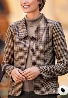 Jackets Design, Winter Blazer, Chanel Style Jacket, September Fashion, Women's Office, Perfect Jacket, Casual Blazer Women, Tailored Clothes, Winter Plaid