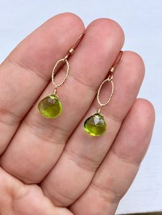 Long Statement Necklace, Peridot Jewelry, Peridot Earrings, Jewelry Summer, Gold Dangle Earrings, Summer Earrings, August Birthstone, Summer Earring, Green Peridot