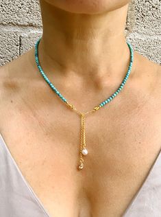 Neck Art, Diy Collier, Beaded Jewelry Necklaces, Beading Jewelery, Family Jewels, Strung Beads, Necklace Diy, Stunning Outfits, Shell Pendant