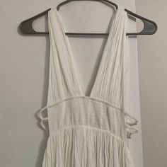 Nwt White Forever 21 Dress Size Medium. Summer Cotton Maxi Dress For Date Night, Cotton Maxi Dress For Summer Date Night, Forever 21 Summer Maxi Dress For Brunch, Forever 21 Midi Dress For Beach In Spring, Forever 21 Maxi Dress For Beach In Spring, Forever 21 Maxi Dress For Spring Beach Outing, Forever 21 Maxi Dress For Summer, Forever 21 Midi Dress For Spring Beach Occasion, Sleeveless Forever 21 Maxi Dress For Brunch