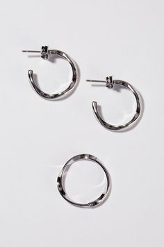 *Ripple ring and earring set silver *Nickel free *M (US size 7 for ring) Classic Silver Circle Earrings, Stainless Steel Jewelry With Matching Earrings For Everyday, Minimalist Small Hoop Stainless Steel Jewelry, Everyday Small Silver Hoop Earrings, Hypoallergenic White Gold Circular Jewelry, Hypoallergenic Circular White Gold Jewelry, Everyday Stainless Steel Jewelry With Matching Earrings, Minimalist Stainless Steel Small Hoop Jewelry, Everyday Stainless Steel Jewelry Set