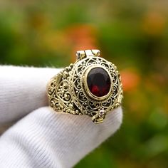 Poison Ring Secret Compartment, Historical Rings, Medieval Rings, Poison Ring, Art Ring, Secret Compartment, Silver Box, Statement Rings, 18k Gold